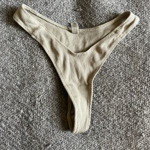 ARQ Thong, XS, taupe, never worn